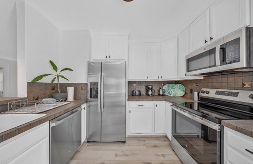 Poinsettia Heights House | Escape to Newly Remodeled Home in Fort Lauderdale