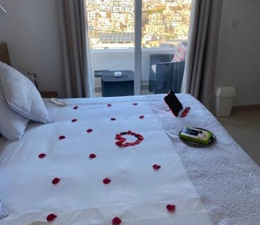 Tal-Ghoqod Bed & Breakfast | Escape to St Julians
