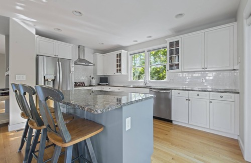 Summersea House | Escape to Summer by the Sea * Luxury New Seabury Retreat