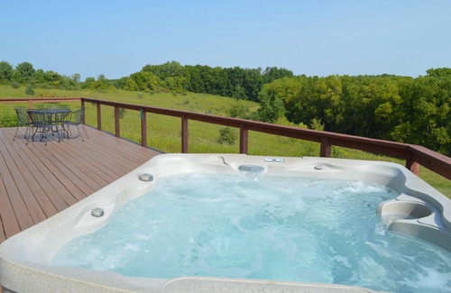 Ferryville Cabin | Escape to The Pines, the perfect destination for romance, seclusion & relaxation