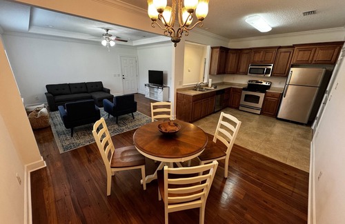 Kingsland House | Escape to Tranquility 125 Acre Property with Trails Lake Spacious House Fire Pit