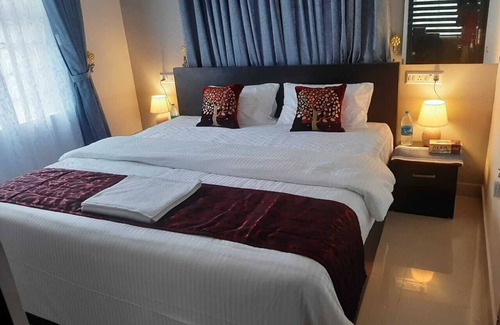 Elappara Resort | Escape to Vagamon Bliss: Luxury Pool Resort Amidst Nature's Serenity