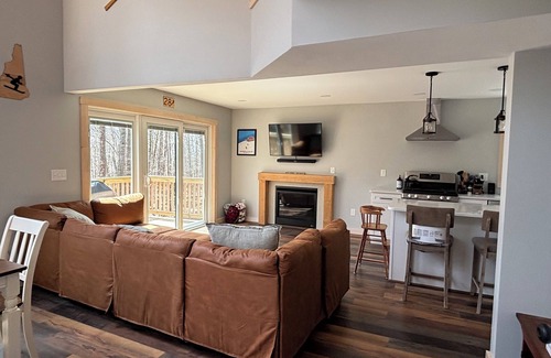 Campton House | Escape to Your Perfect Family Trailside Retreat