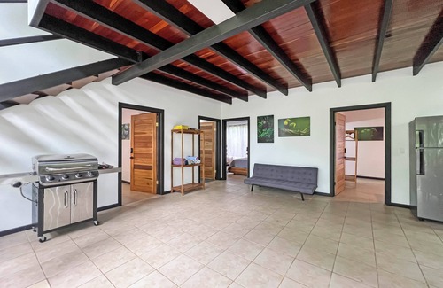 Puerto Viejo de Talamanca House | Escondido Retreat Centre | 3 Pools, AC, Yoga Deck, Sleeps 16 people, Game Room