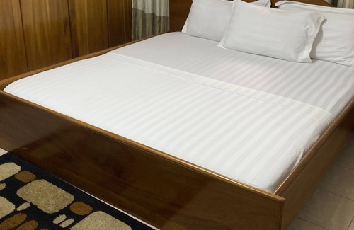 Nungua Hotel | Escondido Hotel