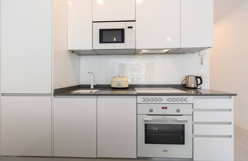Cotos Apartment | Espacio Versatil in Madrid : Mixed rental of 2 bedrooms to live and work in Madrid