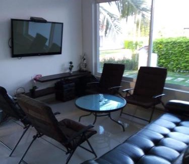 Flandes House | Espectacular Casa Campestre entre Giradot-Espinal