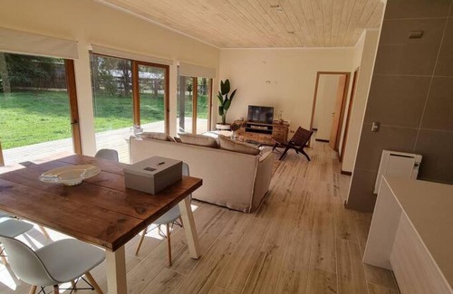 Frutillar House | Espectacular casa en Frutillar para 4 personas con hot tub