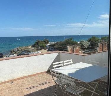 Vilassar de Mar Villa | Espectacular casa indiana en primera línea de mar