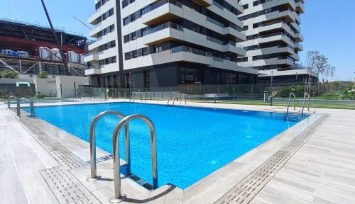 Quatre Carreres Apartment | Espectacular Loft Piscina y Terraza - Metro L10 - Las Ciencias - Ruzafa - Valencia Centro
