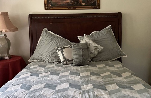 Scranton Bed & Breakfast | Espectacular view to the city of Scranton from your bedroom window
