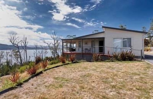 Brooks Bay House | Esperance Landing, waterfront luxury