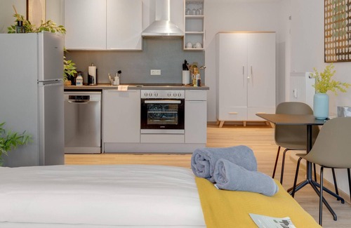 Stadtkern Apartment | Essen Kibbelstr | Suite