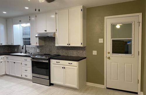 Temple House | Established quiet neighborhood, centrally located well appointed home