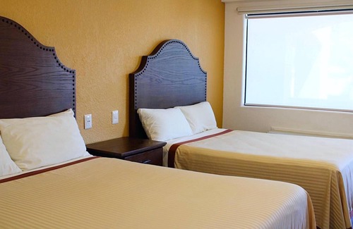 Tecate Hotel | Estancia Inn