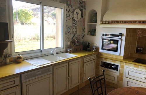 Muret House | Estantens: House/Villa - Estantens