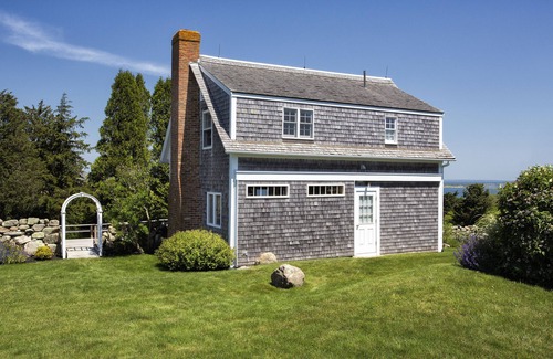 Chilmark House | Estate Guesthouse ~ Glorious Water Views ~ 2 Private Beaches!