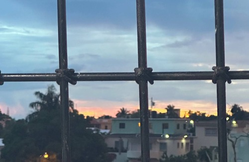 Los Cajuiles Apartment | Este alojamiento es hermoso, como, rodeado de montañas, hermosos árboles