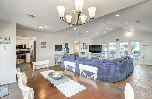 City-by-the Sea House | Estes Oasis 4 Bedroom Home by RedAwning