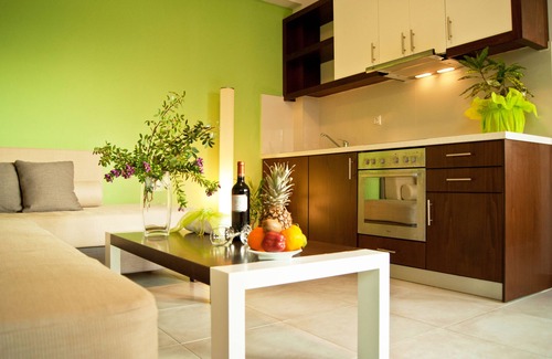 Platanias Town House | Esthisis Suites Chania