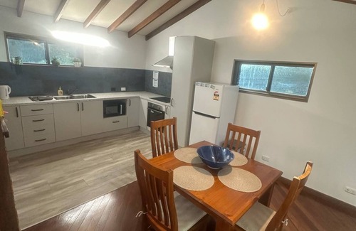 Bouvard House | Estuary views, close to boat ramps and beaches