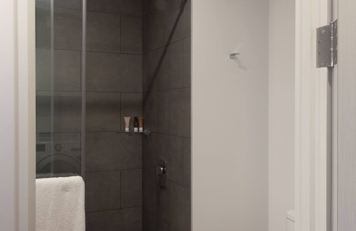 San Antonio de Belen House | Estudio DLX Cerca del Aeropuerto
