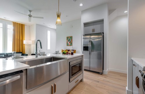 North Nashville House | Eternal Emerald - 2 Homes - Minutes to Broadway