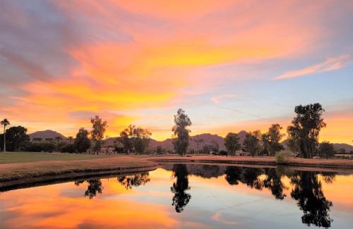 Camelback C C Estates Villa | Ethereal Corner Ritz Carlton Grand Estate Golf Mountains Jacuzzi Sauna Theater Gym