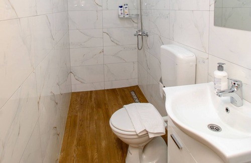 Pale Apartment | Ethno Village Dolina Mira - One Bedroom Holiday Home (Drina)