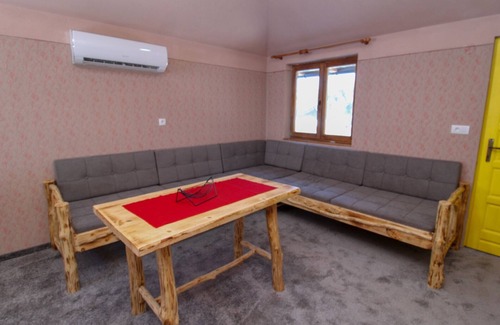 Pale Apartment | Ethno Village Dolina Mira - One Bedroom Holiday Home (Neretva)