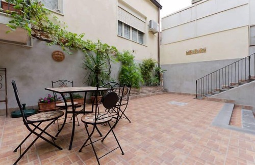 Belpasso Bed & Breakfast | Etna Bed & Breakfast