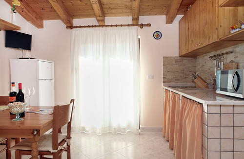 Stazzo Apartment | Etna, Taormina penthouse with kitchen and private bathroom near Taormina, Catania