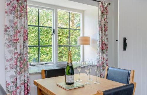 East Woodyates House | Eton Cottage
