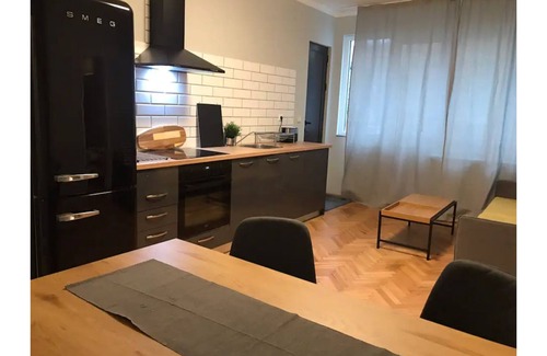 Lozenets Apartment | EU metro station, lovely 3-bedroom ap+free parking