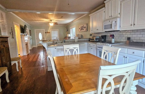 Georgetown House | EUFAULA COTTAGE BY THE LAKE