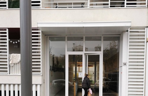 La Villette Apartment | EUROMED/ARENC Duplex studio with furnished terrace, 10 mins from CMA/CGM tower