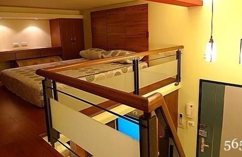Sinsing District Apartment | European style Romantic Loft for 3 Near TrainSTA