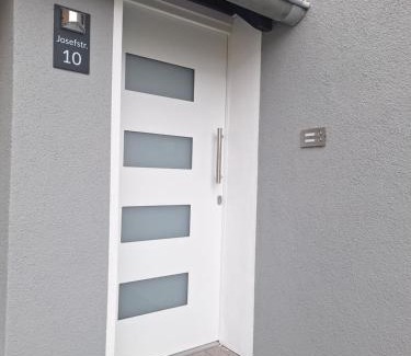 Weilerswist Apartment | Eva's Home - Nähe Phantasialand, Therme Euskirchen, Eifel,sehr gute Bahnanbindung nach Köln