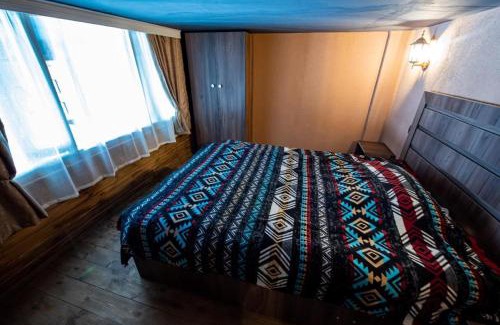 Kazbegi Apartment | Evdo Apartments Loft2 Wooden House