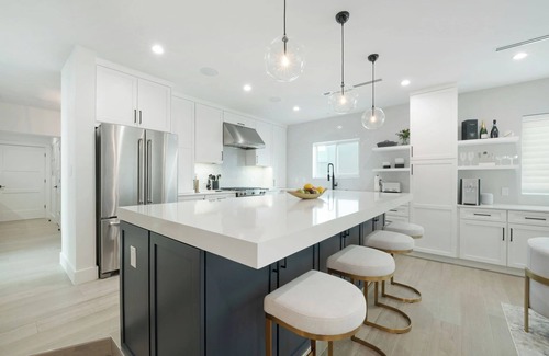 West Bay Villa | Even Keel 4 Bedroom Villa - Oceanfront Bliss