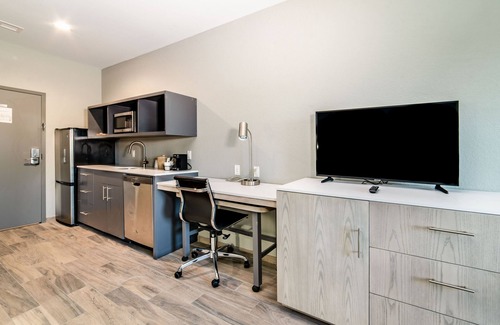 Everglades City Hotel | Everglades Adventures Hotel Suites by Ivey House