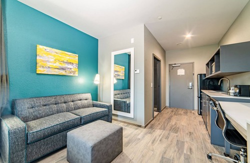 Everglades City Hotel | Everglades Adventures Hotel Suites by Ivey House