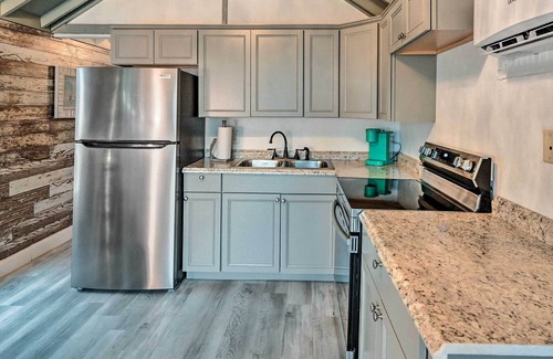 Everglades City Apartment | Everglades City Trailer Cabin with Boat Slip!