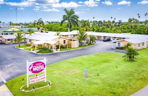 Everglades City Hotel | Everglades City Motel - Queen Room, 2 Beds, Back Door
