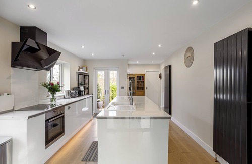 Ripon House | Evergreen House & Separate Annex + Private Drive