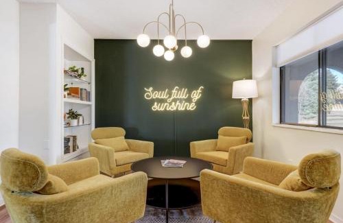 Park Vista House | Evergreen Luxe - Hot Tub Gaming Haven Big Groups