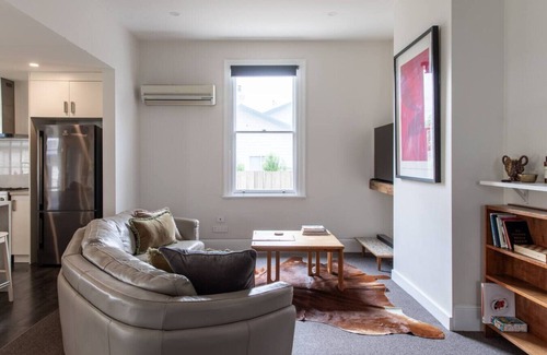 Invermay House | Evie's Cottage, charming with modern comforts