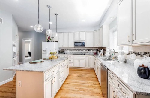 Chesterfield House | Excellent all-ensuite 4-bedroom home