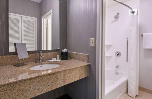Eden Prairie Resort | Excellent Choice! 2 Units with View of the Courtyard, Pool, Pets Allowed w/Fee
