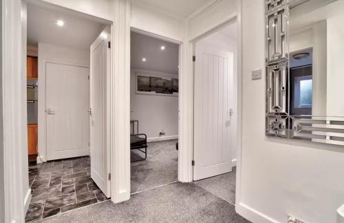 Heybridge House | Excellent Family King Size Bedroom 2 - Maldon Heybridge